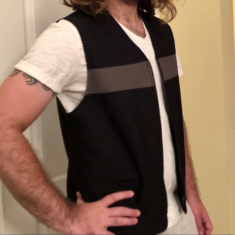 Versatile Black zippered vest